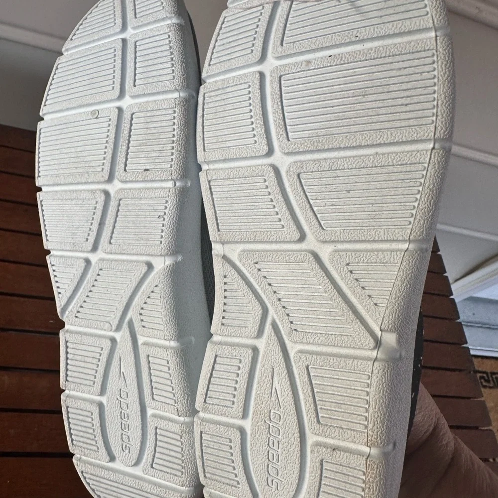 Speedo Surfwalker water shoes youth 5/6